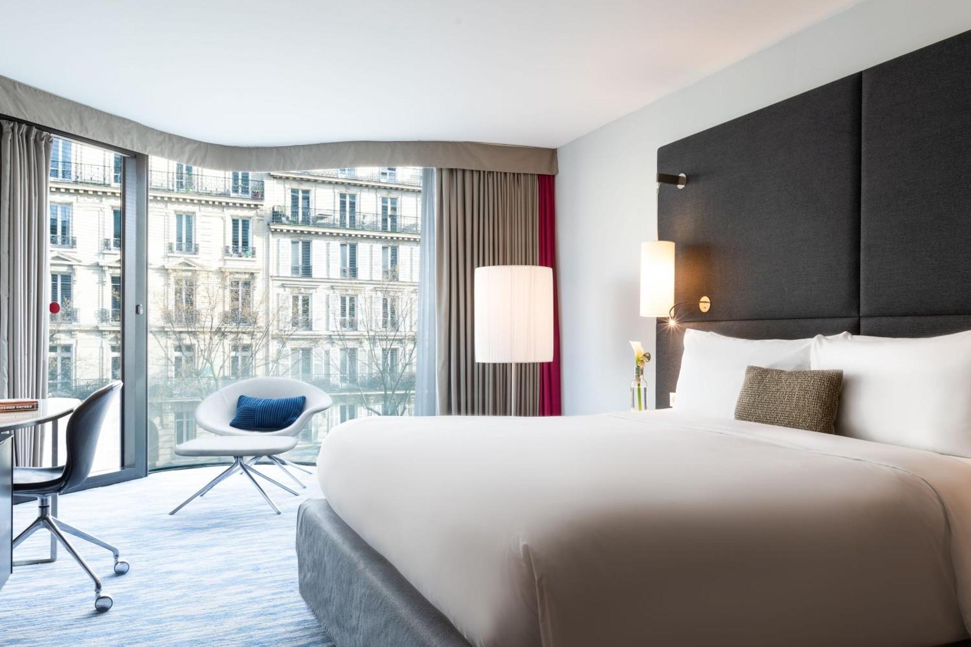 Renaissance Paris Arc De Triomphe Hotel Exterior photo
